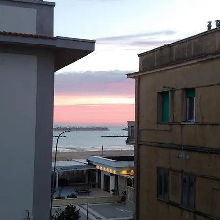 Casa Di Pipo - Appartamento Davanti Al Mare Pescara Exterior photo